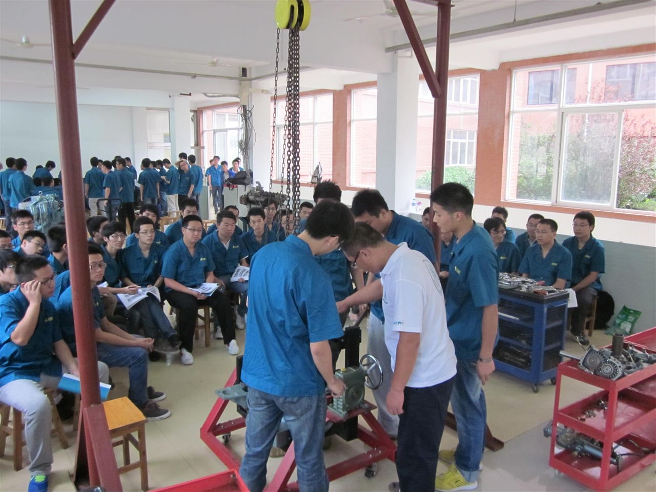 重工机械远程操作对操作人员的技能要求有哪些变化