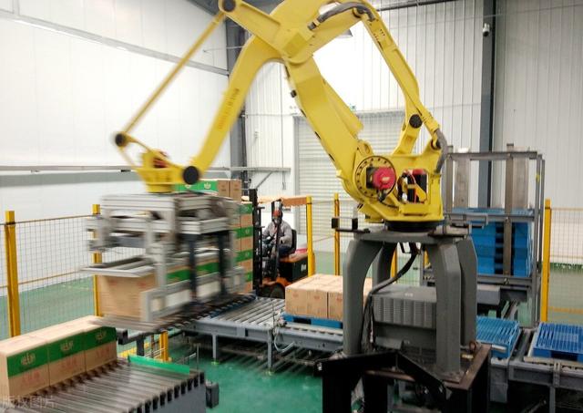 在重工机械中采用哪些技术可以提升材料搬运效率